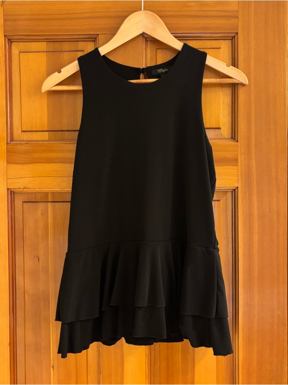 Early 2000’s Cupid ruffle hem sleeveless top small